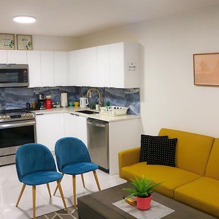 Pristine 3 Beds 2 Washroom Guest Suite เซอร์รีย์ ภายนอก รูปภาพ