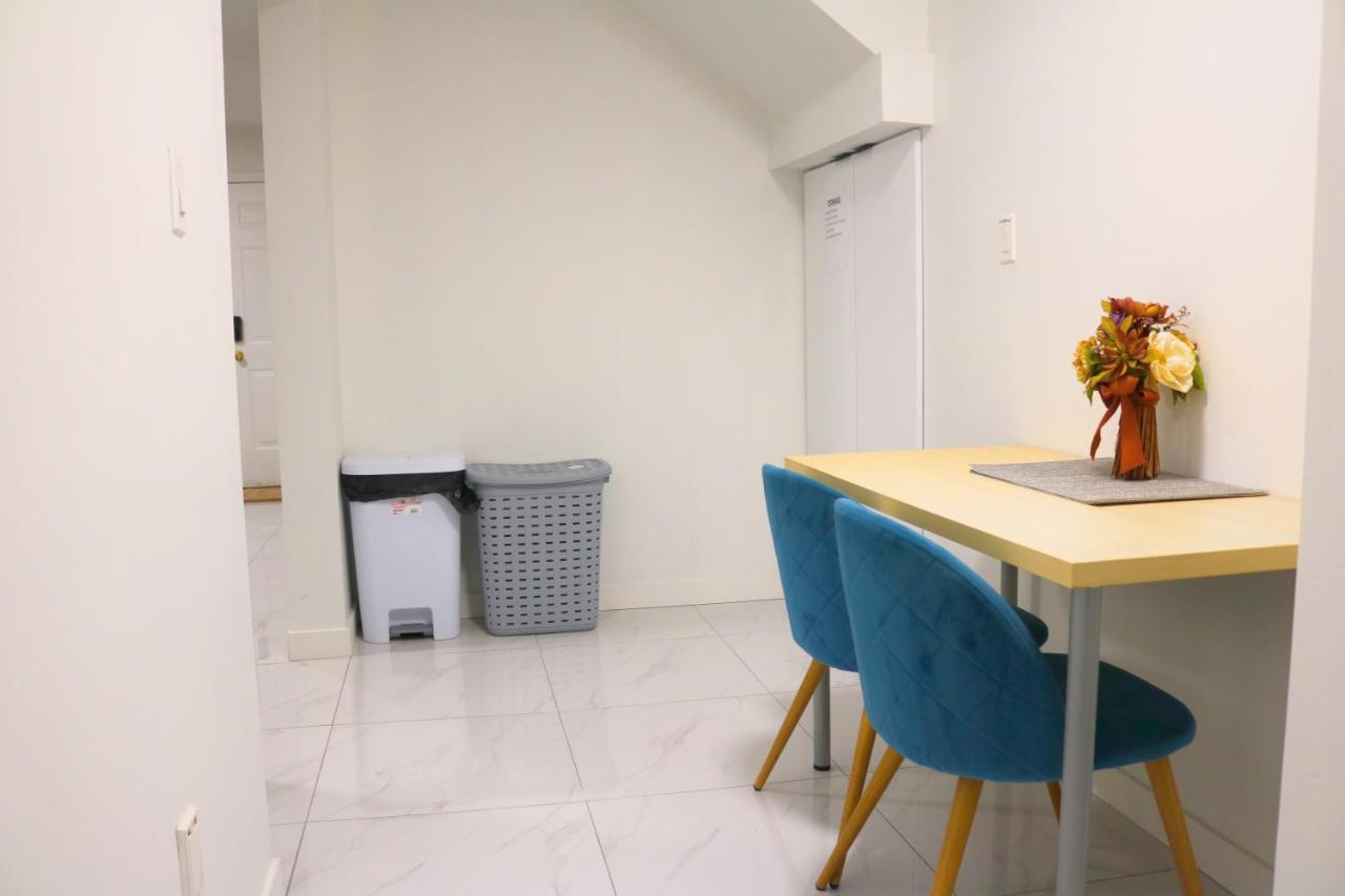 Pristine 3 Beds 2 Washroom Guest Suite เซอร์รีย์ ภายนอก รูปภาพ